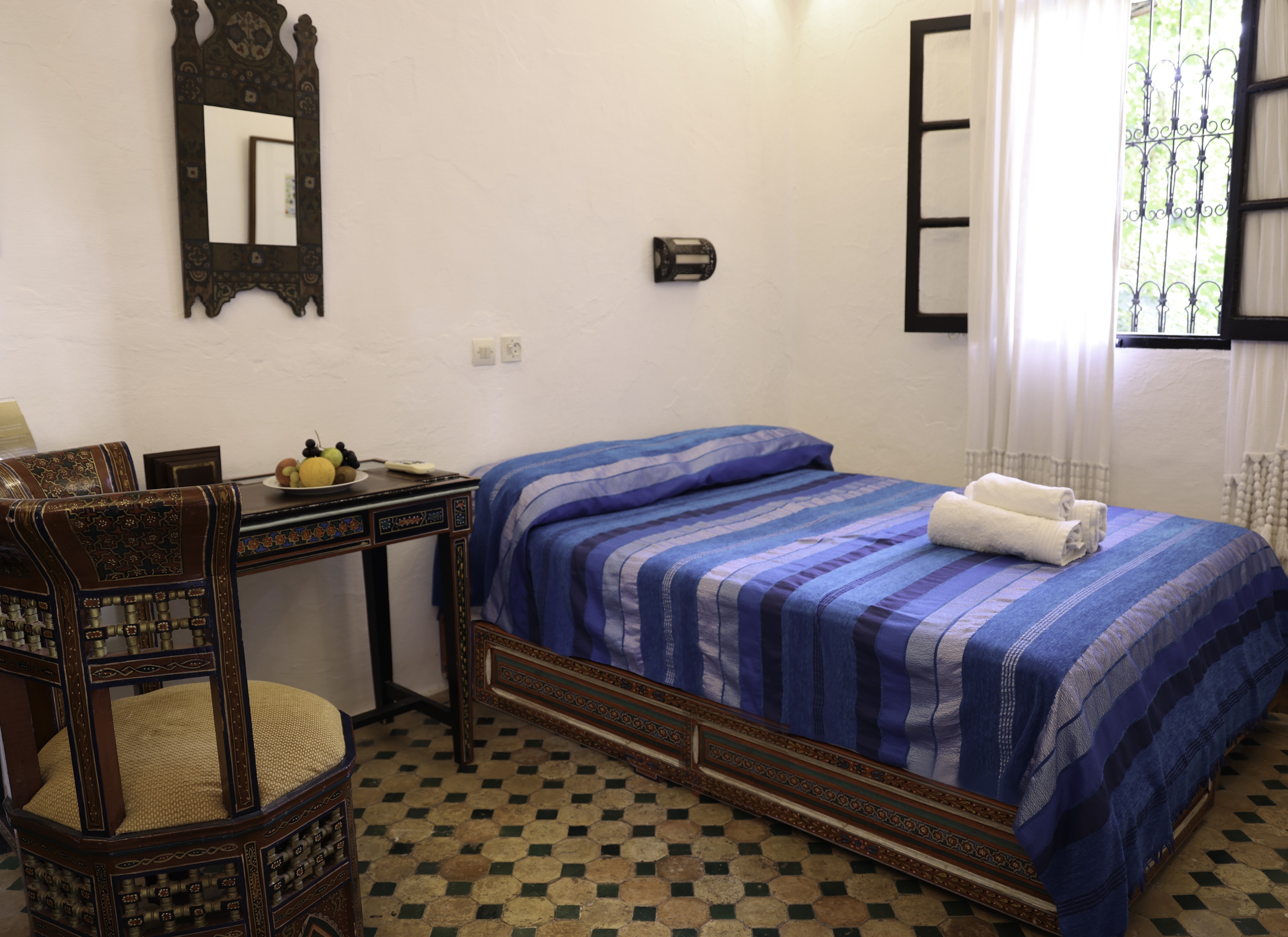 Double Room — Photo 1